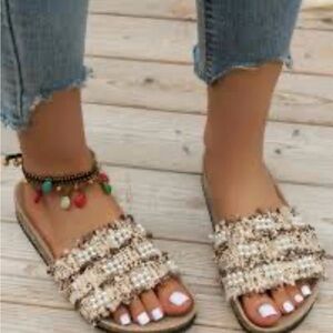 Jsaierl Flats Sandals Tweed & Faux Pearl Cushioned Heel Size 43 US 10 New No Box